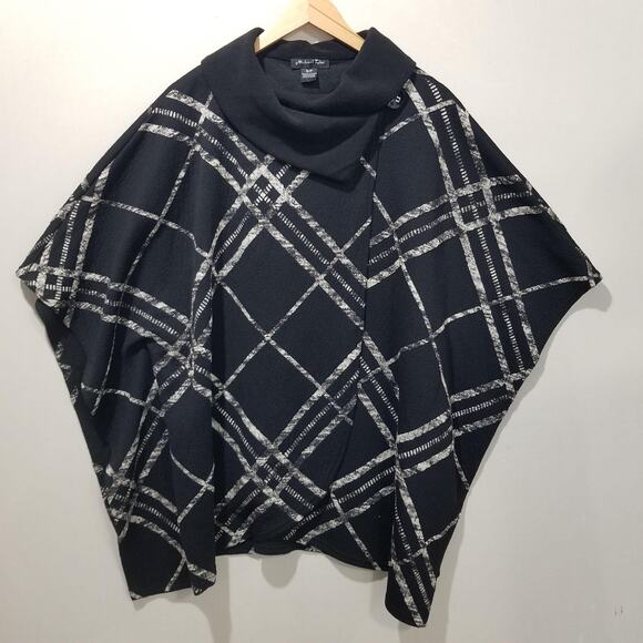 Michael Tyler Poncho Womens Small Black White Plaid Cowl Neck Wrap Made Canada - Picture 11 of 11